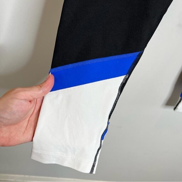 Calvin Klein Performance Womens Size Medium Black White Blue Cropped Legging - Picture 5 of 10